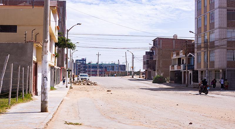 VENTA DE TERRENO EN URBANIZACIÓN FRENTE A LA UCV - CARRETERA PIMENTEL